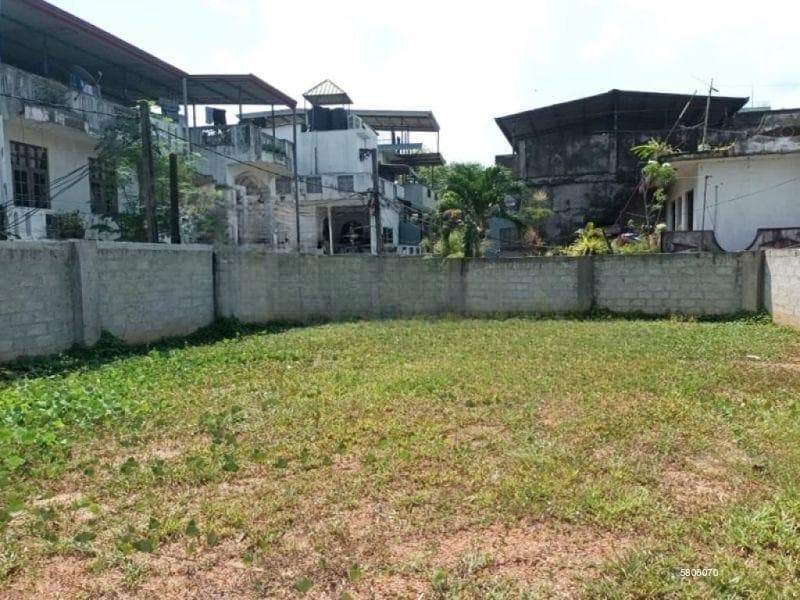 Prime Property for Sale at Peliyagoda, along Negombo Road.