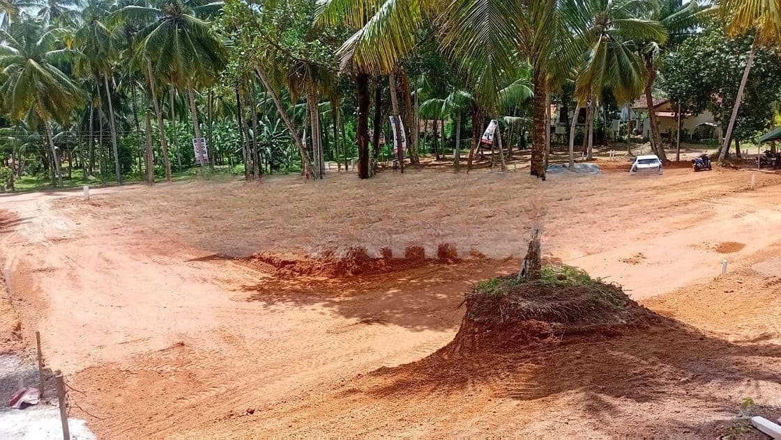 කදාන නගරයට සමීපව අගනා බිම් කොටස් - බටගම දොලහේන පාර