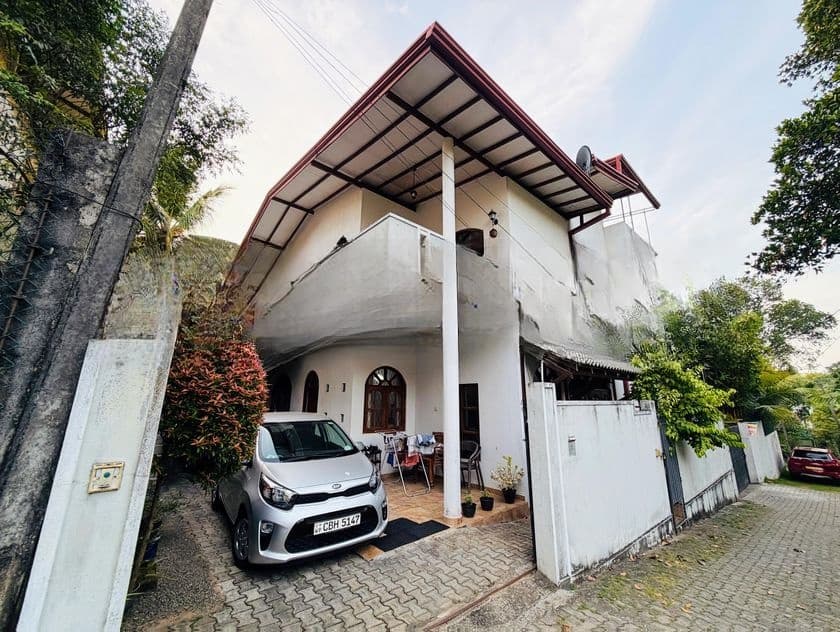 (AFA900) 02 Story Unit house Sale At පිලියන්දල සුවාරපොල