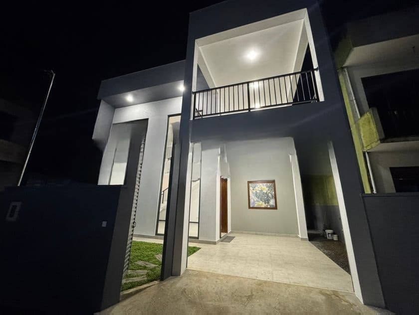Brand New 2 Story House for Sale in Piliyandala
