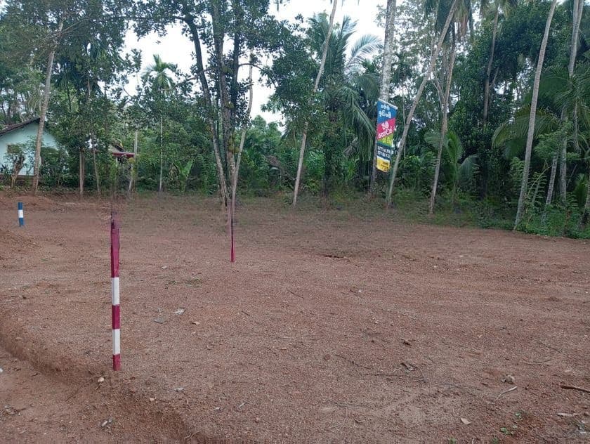 Land for Sale in Mirigama