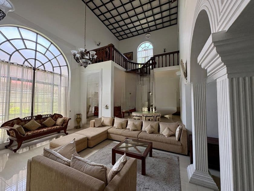 Modern Luxury House For Sale in Colombo 4