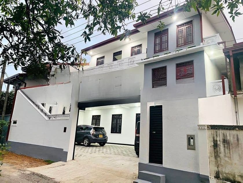 3 Storied House for Sale in Kottawa Mattegoda