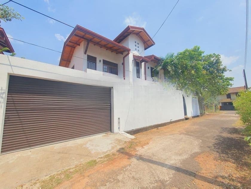 Two Storey House for Sale in Malabe Ds45510