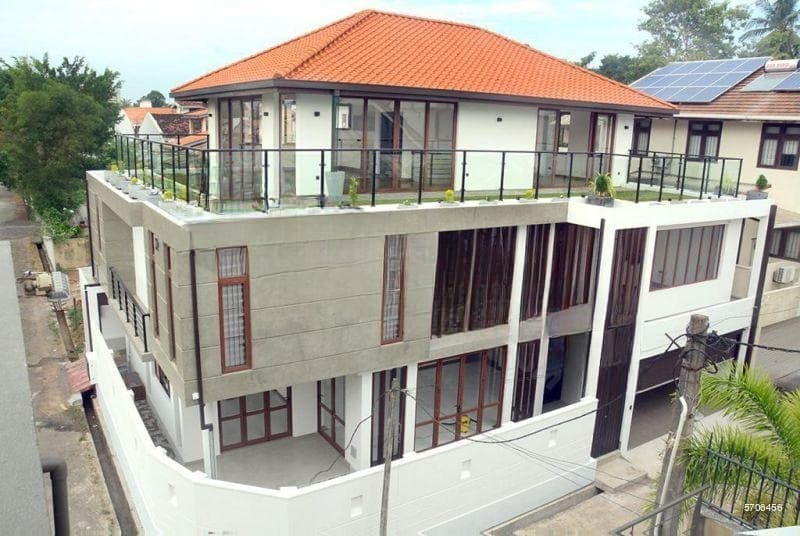 Rajagiriya | Gated Community | Luxury House | 5 Bedrooms | 800k negotiable