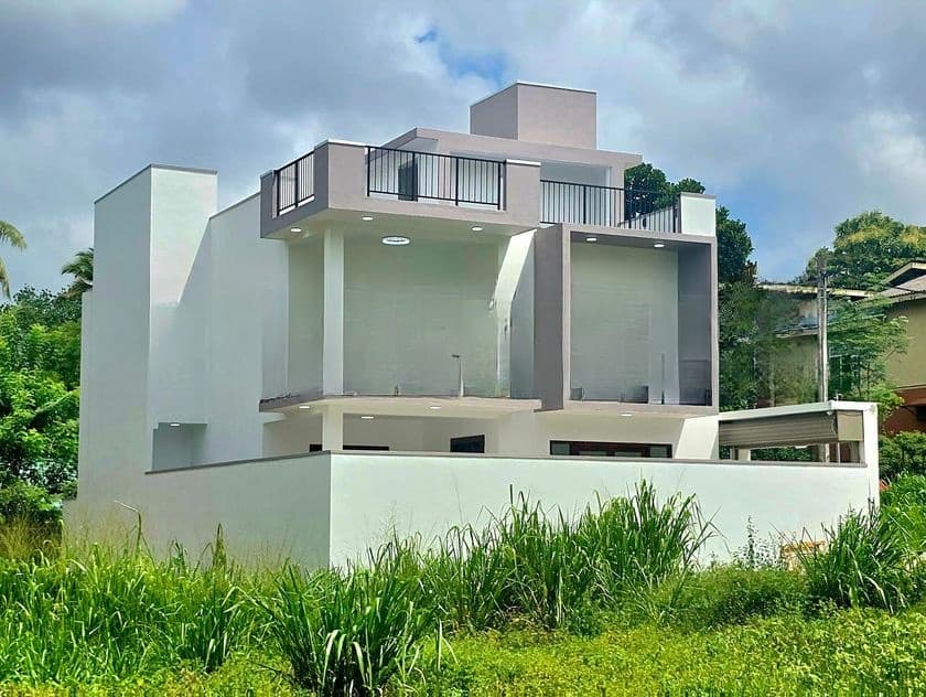 Newly Build Luxury 3 Storey House for Sale in Kottawa