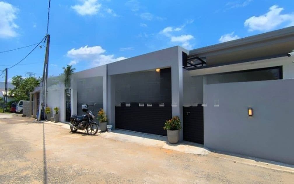 Beautiful Architecturally Designed Luxury House For Sale In Athurugiriya