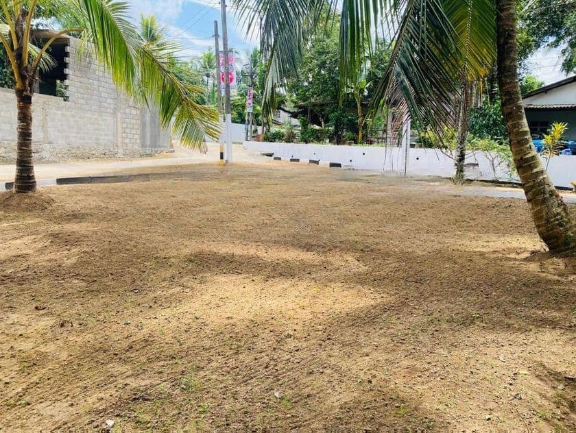 Ideal Residential Plot in A Peaceful Location අතුරුගිරිය