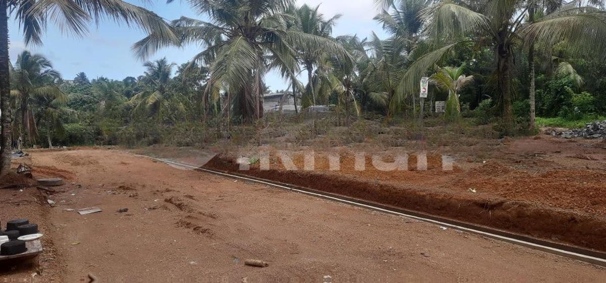 Land for Sale in Close to Piliyandala