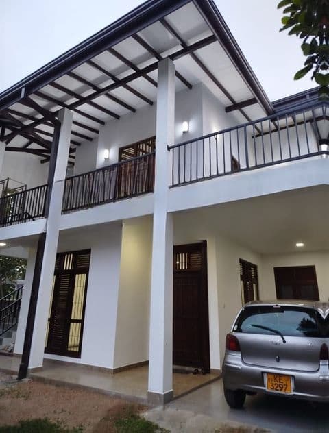 Athurugiriya Prime Location Brand New Two Storey House For Sale