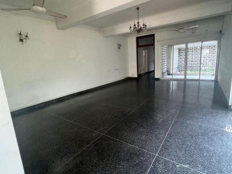 Commercial Property for Rent - Colombo 08 | LKR 550,000