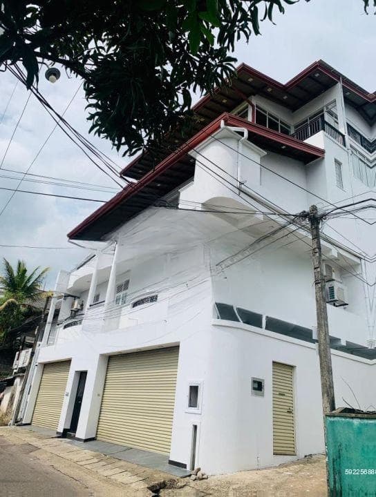 14 Bedrooms Fully Furnished House for Rent – Koswatta, Battaramulla