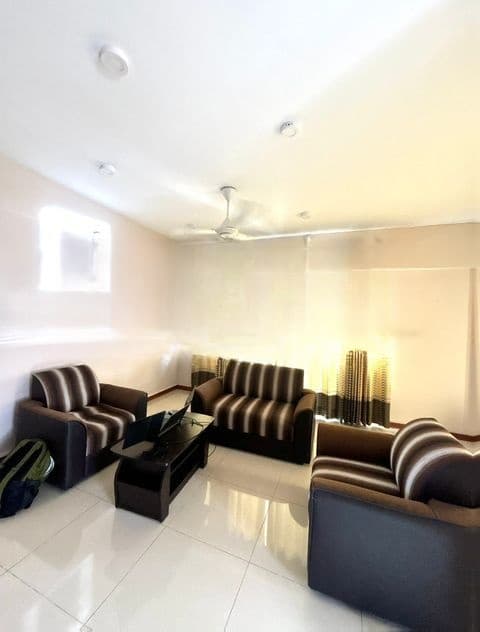 03 bedroom apartment for SALE at Regent residencies (C7-9880)