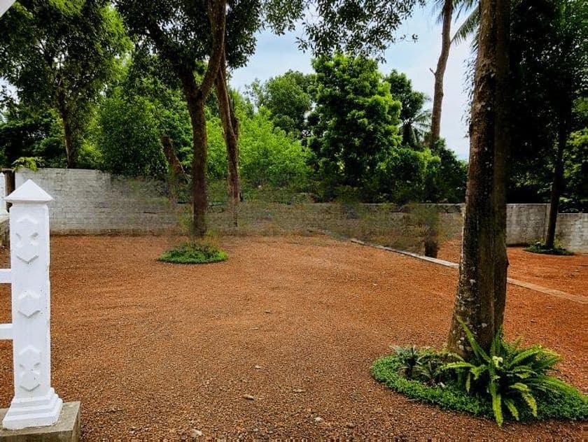 Land for Sale in Thalawathugoda
