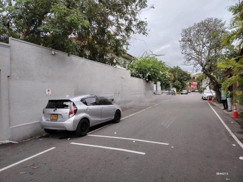 valuable property in a prime location at PARK ROAD, COLOMBO 5 – for sale