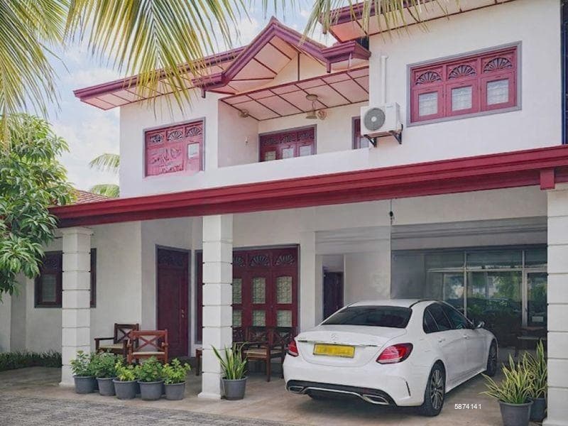 Two Storied Luxury House for Sale in Pasyala, Nittambuwa.