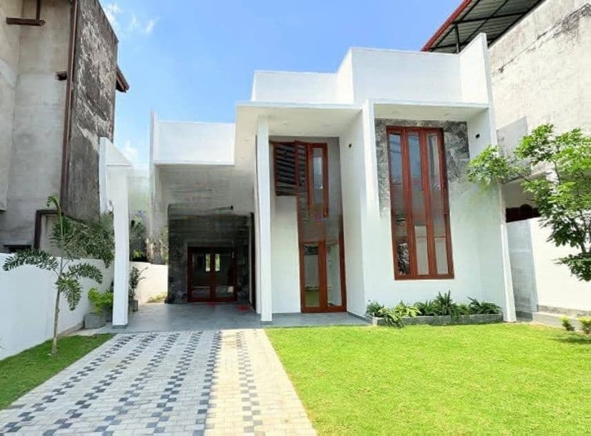 House for Sale Athurugiriya