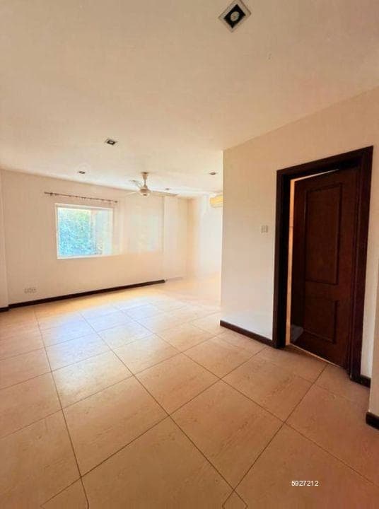 Trevose - 03 Bedroom Unfurnished Apartment for Sale in Colombo 05 (A4033)