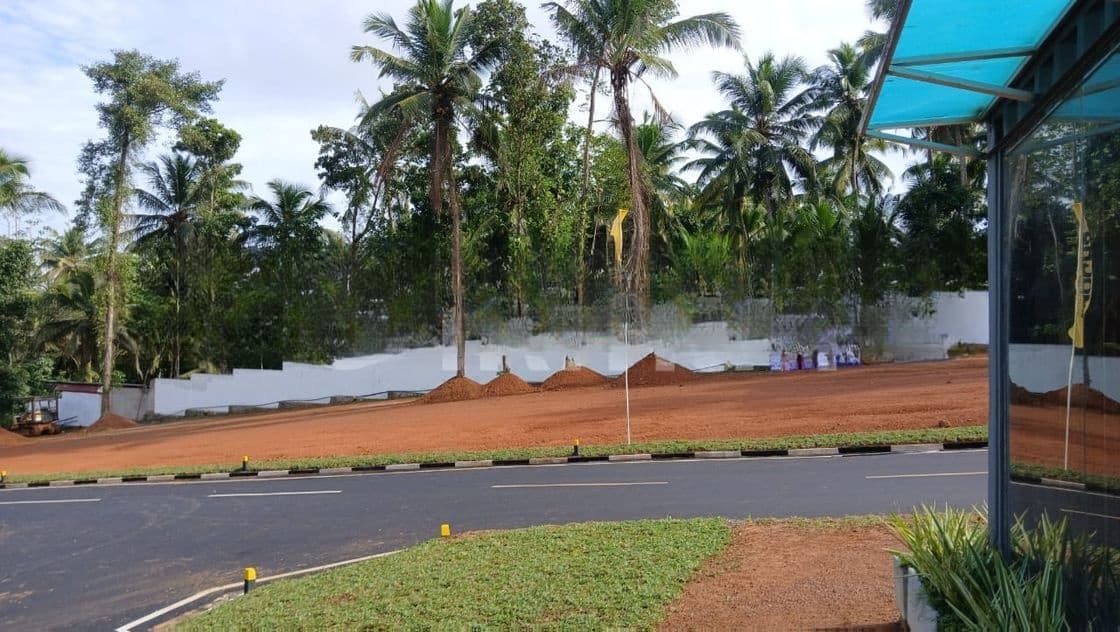 Kadawatha, Kirillawala Land for Sale