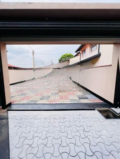 Luxurious Brand New House Sale Talawatugoda