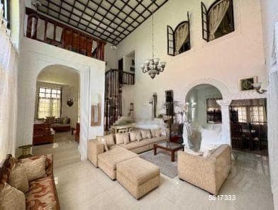 Luxury House, Bawa Designed in Colombo 4 For Sale