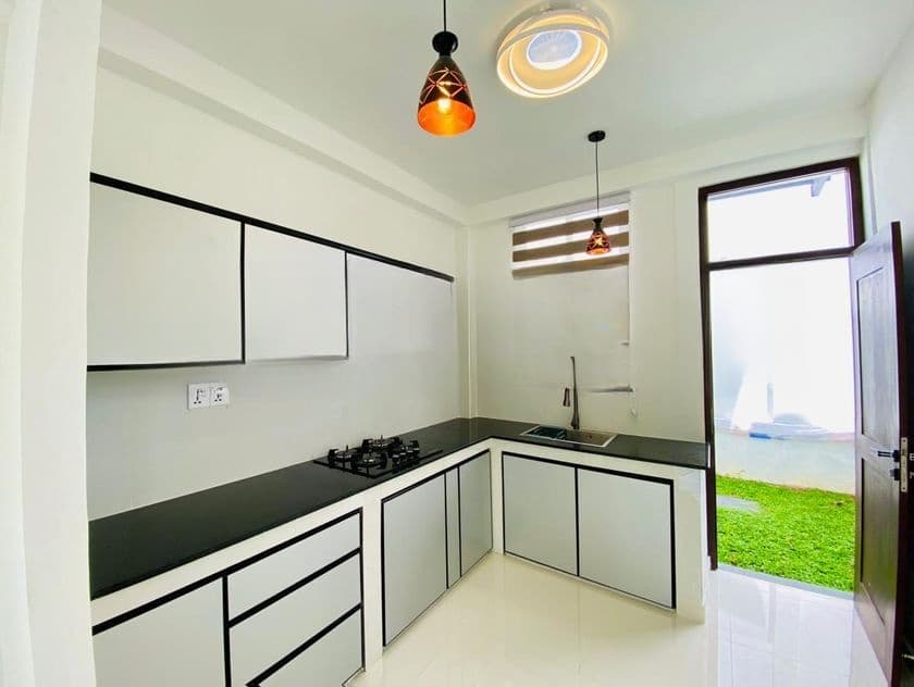 Modern 3BR Furnished House for Sale – Athurugiriya