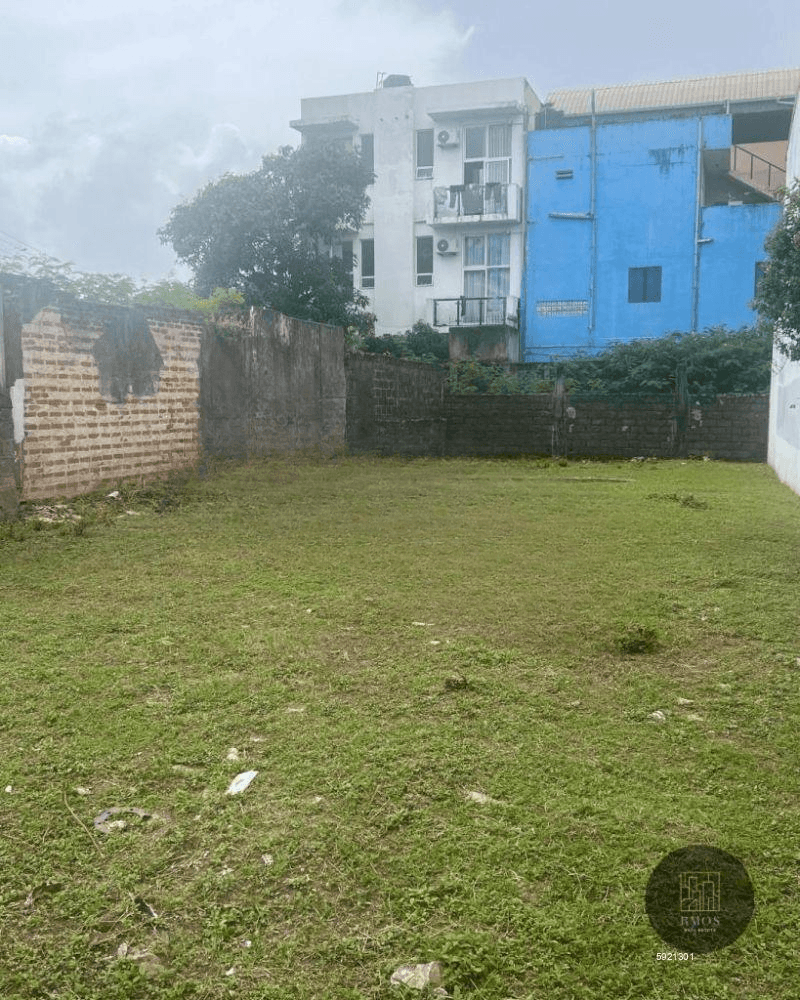 Bare land for sale in Mount Lavinia