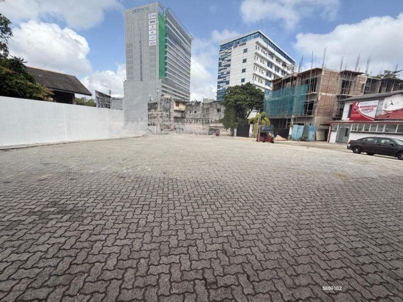 *🚀 Dematagoda Base Line Road 25,000 Sq.Ft. Commercial Building for Rent✨*