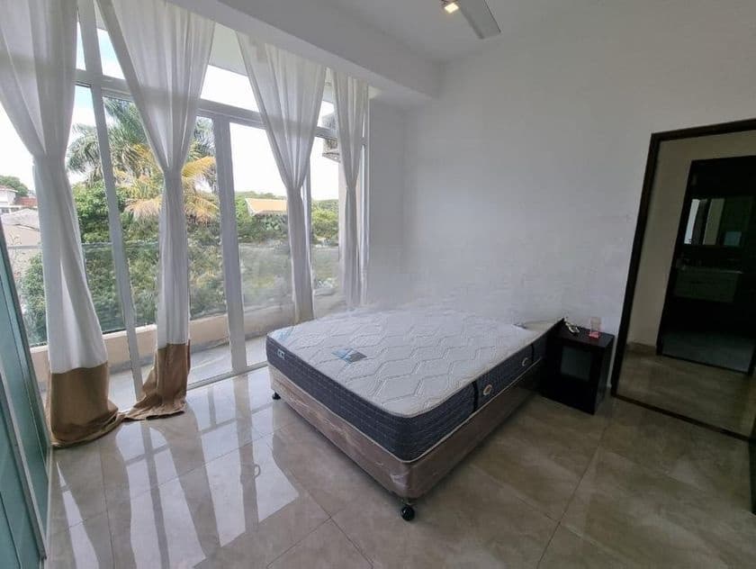 Luxury 3 Bedroom Apartment for Rent - Colombo 7