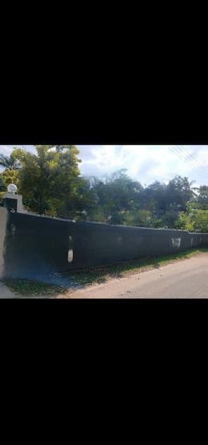 Land with House for Sale in Gampaha Miriswatta