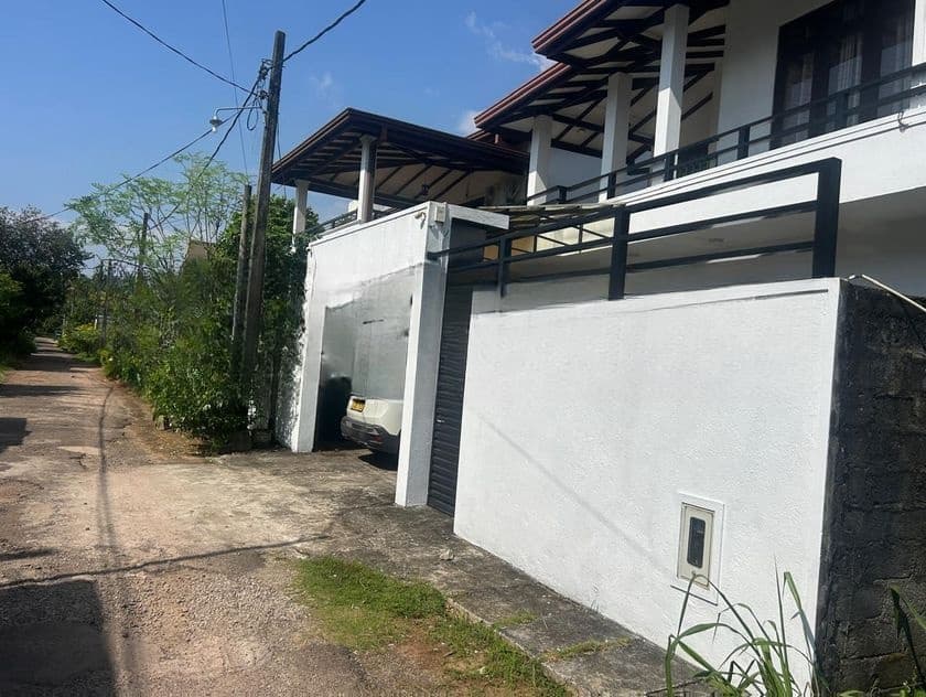 Two Storey House for Sale in Kottawa