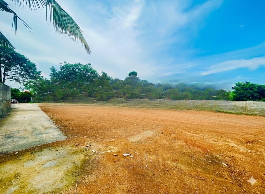 Land for sale in Thalawathugoda