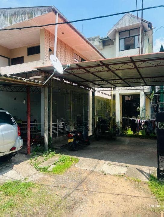 Moratuwa 7 Bedroom house for sale for Rs. 35 million (negotiable)