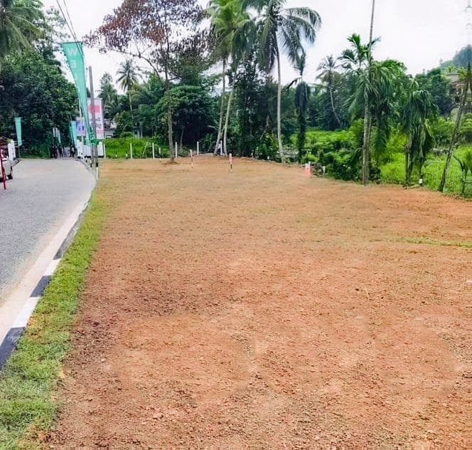 Best luxury land for sale in Watareka