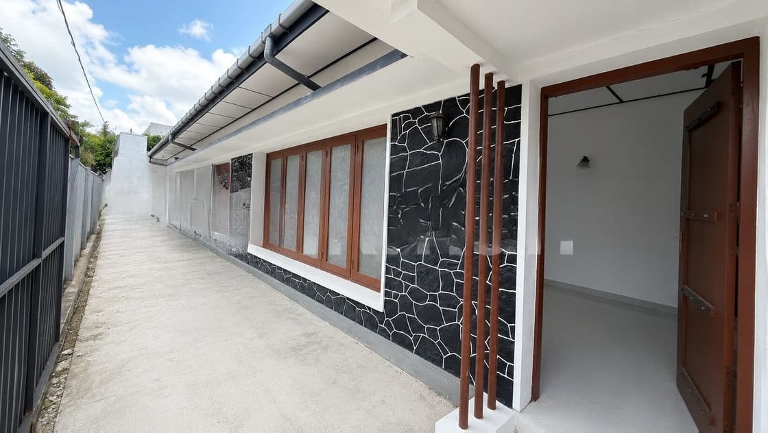 (DL1283) 11.25 Perch Land for Sale in Nugegoda