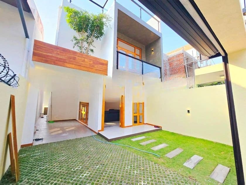 NEWlY BUILD LUXURY HOUSE FOR SALE BATTARAMULLA 1945