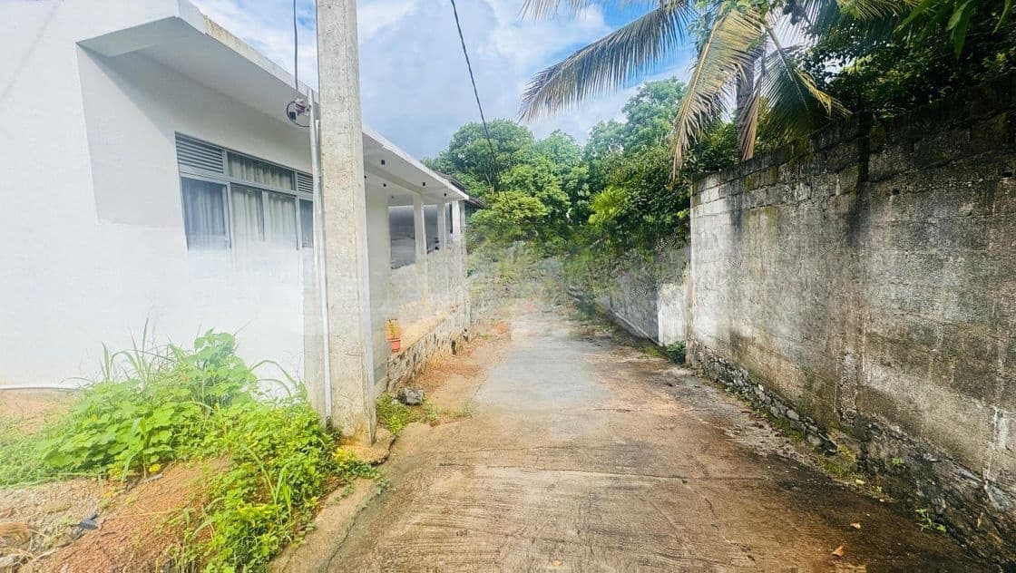Kadawatha Webada Road Perfect Land for Sale
