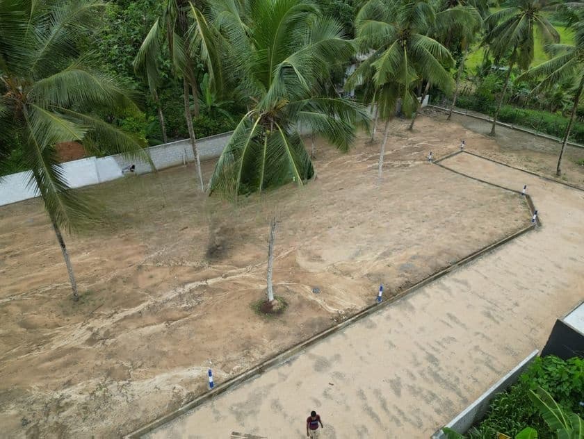 අතුරුගිරිය මිලේනියම් අපූරු ඉඩමක්