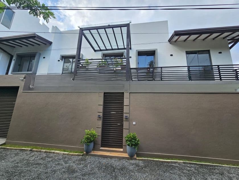 Brand New Luxury 4BR House for Sale – Kottawa, Siddamulla