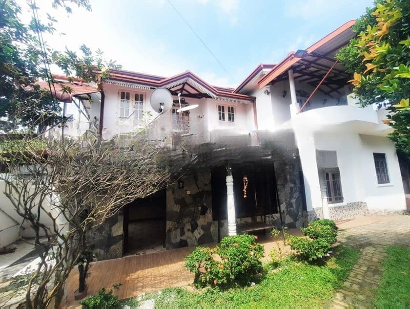 Two Story Twin House for Sale In Mount Lavinia