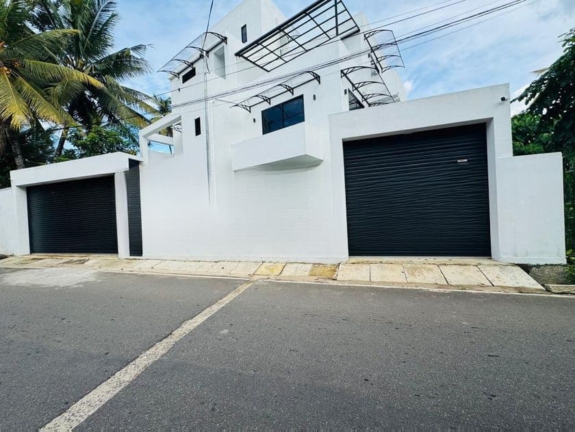 Solid Brand New Modern super luxury 2 Story House-piliyandala
