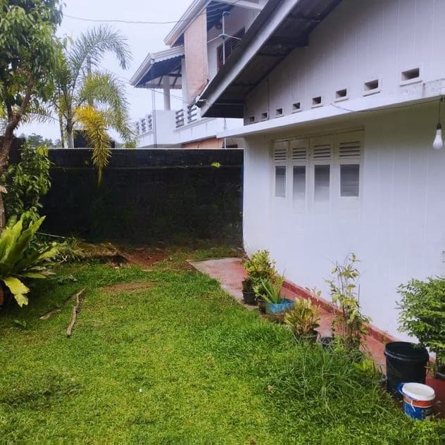 Land with a House for sale in Piliyandala