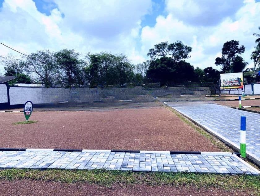 Land for Sale Athurugiriya C33