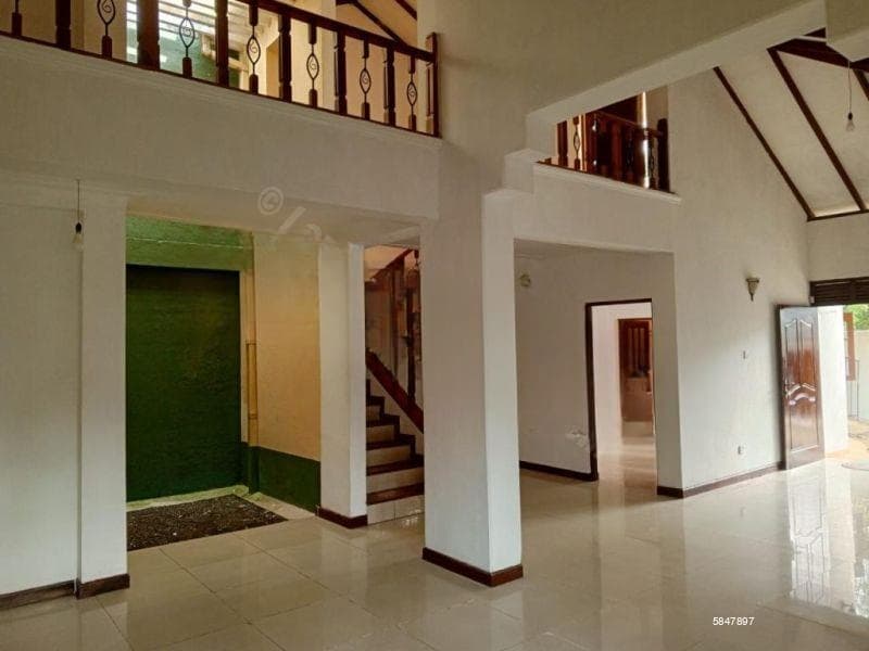 Luxury Two Story House for Rent in Ethul Kotte for Rs.175,000