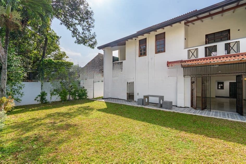 (AF909) Stunning Newly Renovated Home with Lake View at Nugegooda