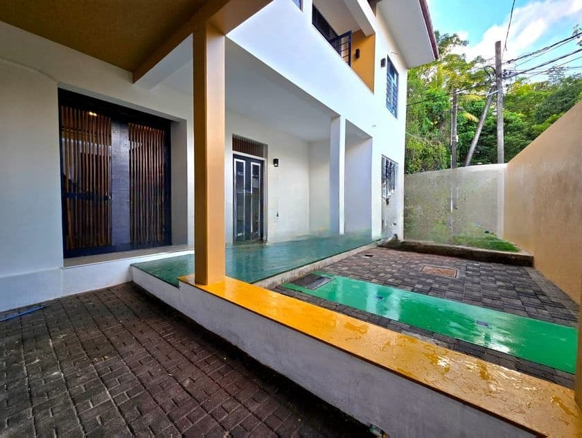 Beautiful Family Home for Sale – Thalawathugoda