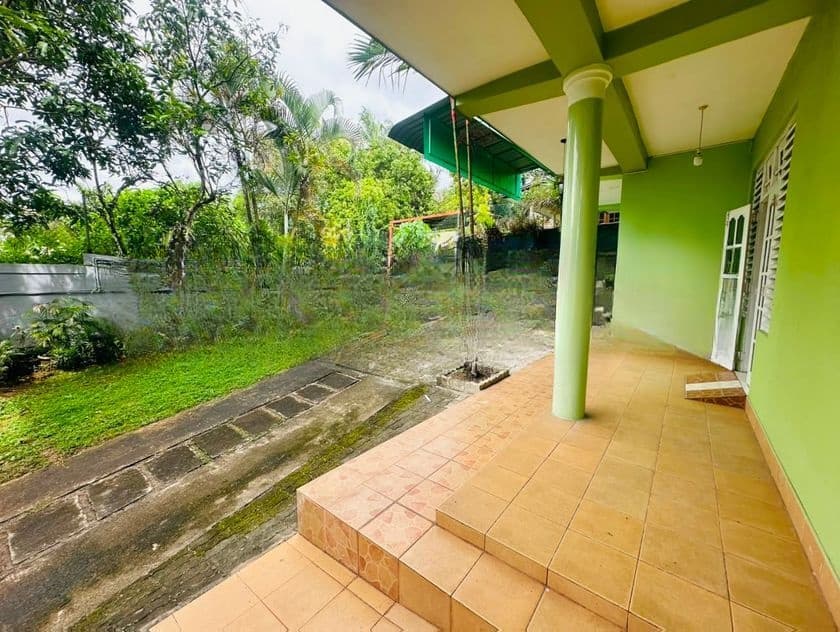 (YR-1094) Valuable Downfloor House Rent in Kottawa