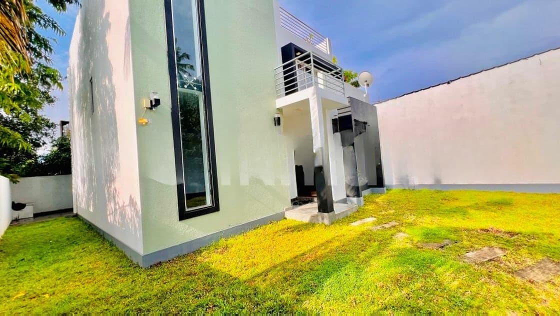 Beautiful Garden Good Road Access Modern 4 BR House For Sale Negombo