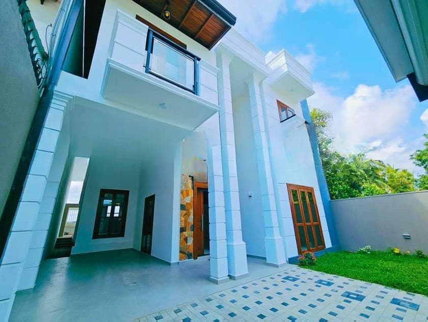 Super Luxury 2-Storey House with Rooftop – For Sale in Boralesgamuwa