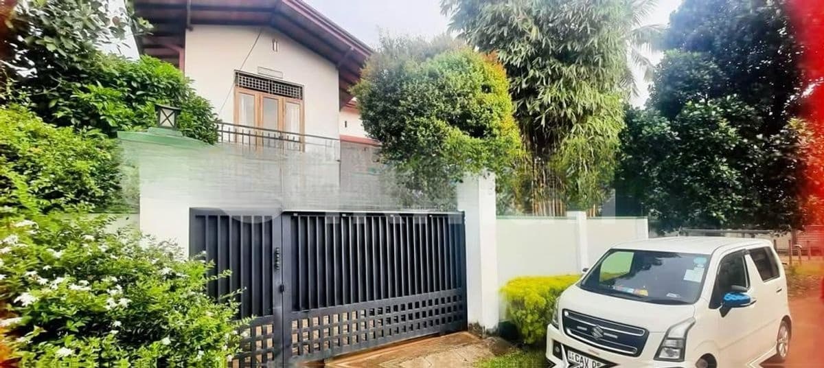 House For Sale From Piliyandala Madapatha Closer to Town